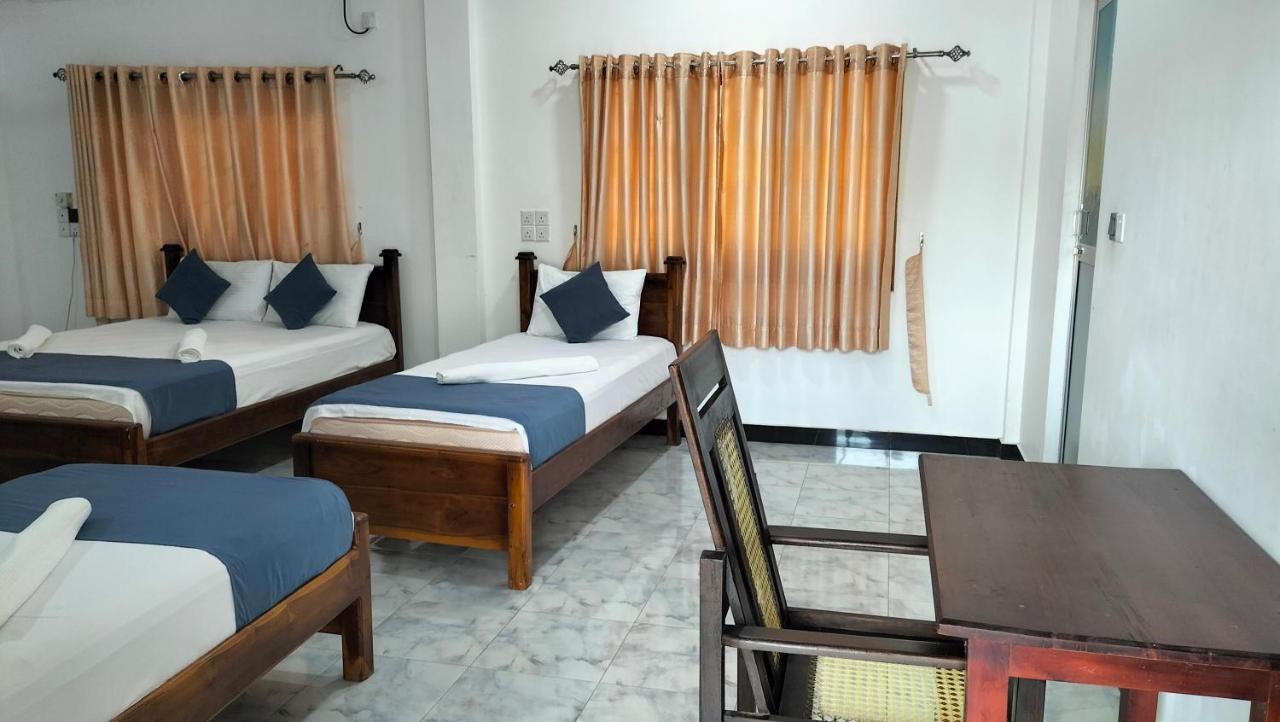 Hotel Sun Blue Uppuveli Exterior photo