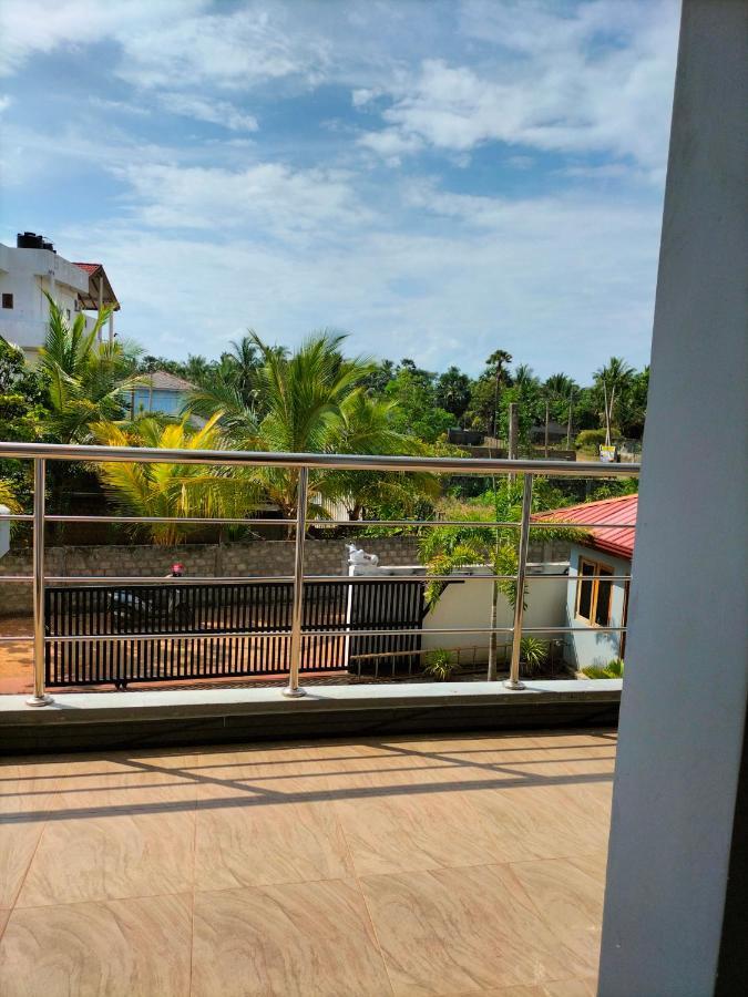 Hotel Sun Blue Uppuveli Exterior photo